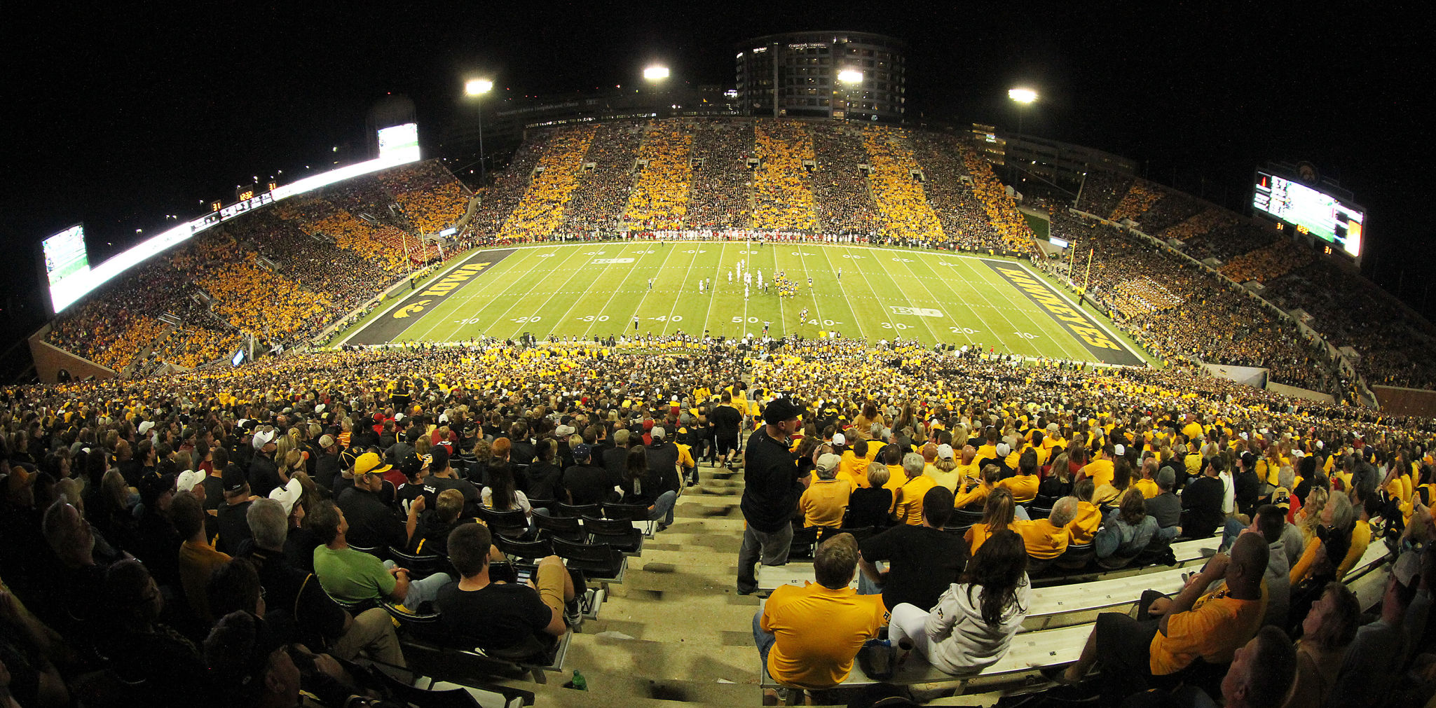 091016-Iowa-ISU-024